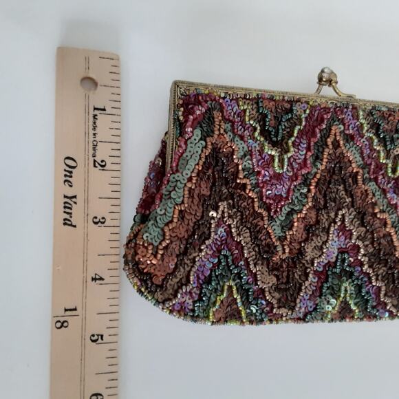 Vintage 1980s Beaded Clutch Kiss Lock Chevron Multicolor Evening Bag Hollywood - Picture 8 of 9